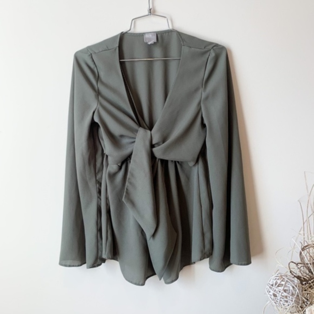 3/$25 ASOS Green Front Tie Neck Blouse sz 4